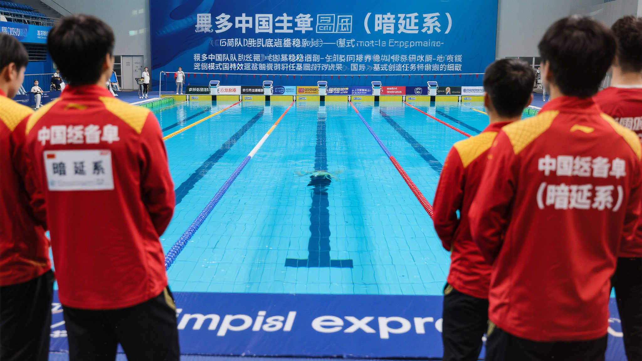 被生母遗弃的她，成为全红婵恩师，24岁时已斩获22项世界冠军。