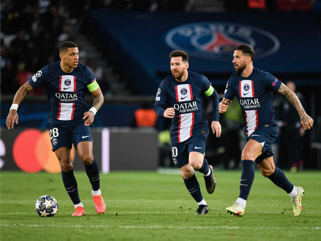 巴黎霸气横扫!力克英超四强晋级欧冠决赛:再胜两场夺冠! 巴黎霸气横扫!力克英超四强晋级欧冠决赛:再胜两场夺冠!